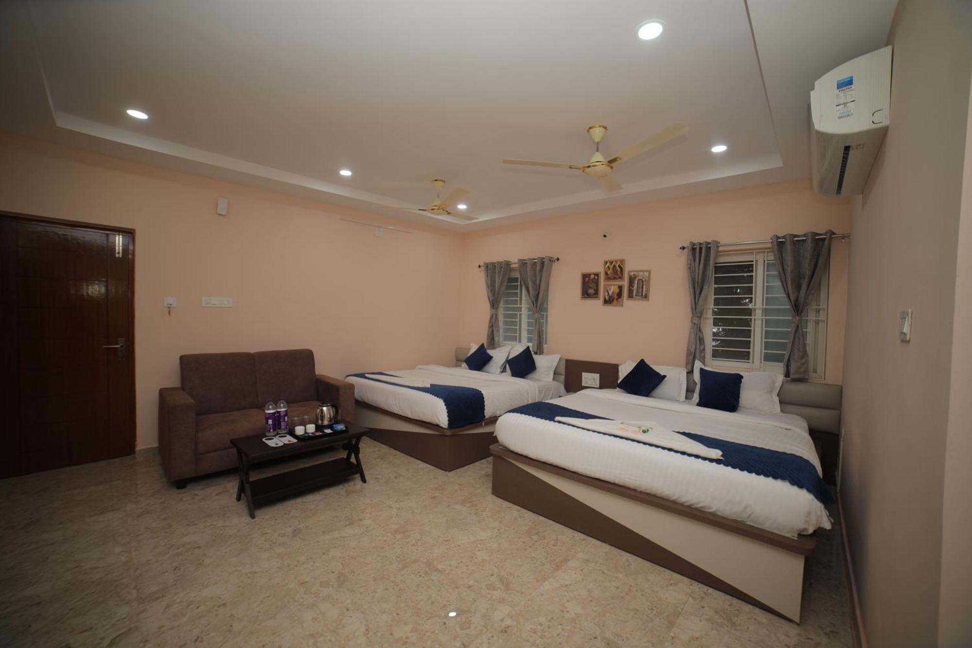 Sri Ganesh Grand Hotel Tirupati Bagian luar foto