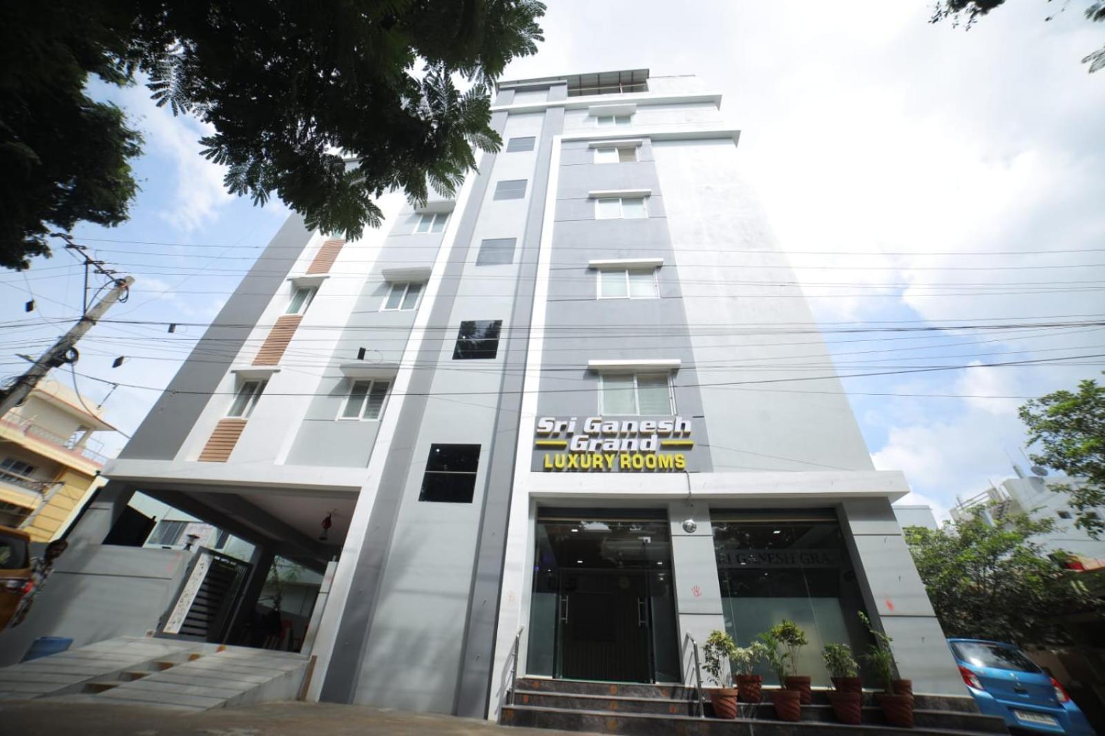 Sri Ganesh Grand Hotel Tirupati Bagian luar foto