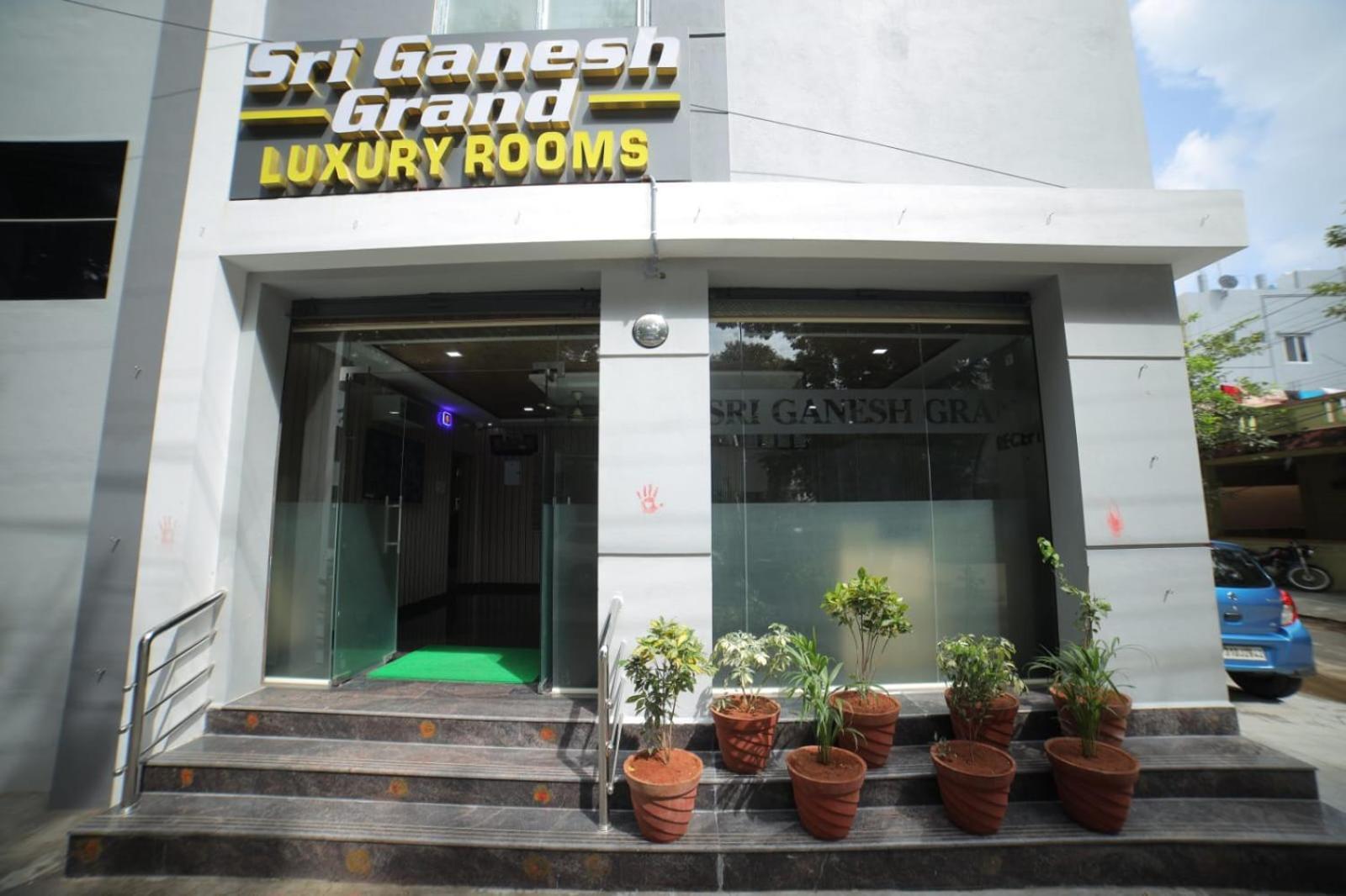 Sri Ganesh Grand Hotel Tirupati Bagian luar foto